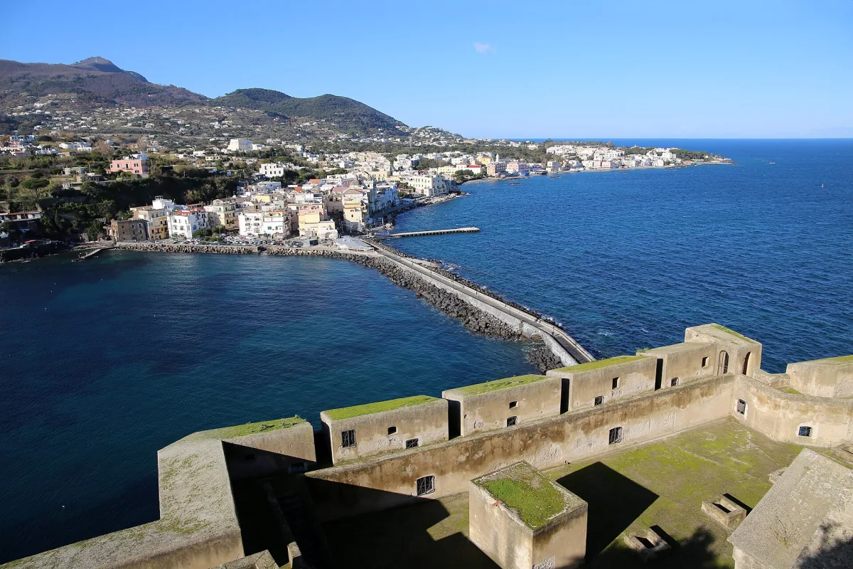 Cosa Vedere a Ischia: La Perla del Golfo di Napoli