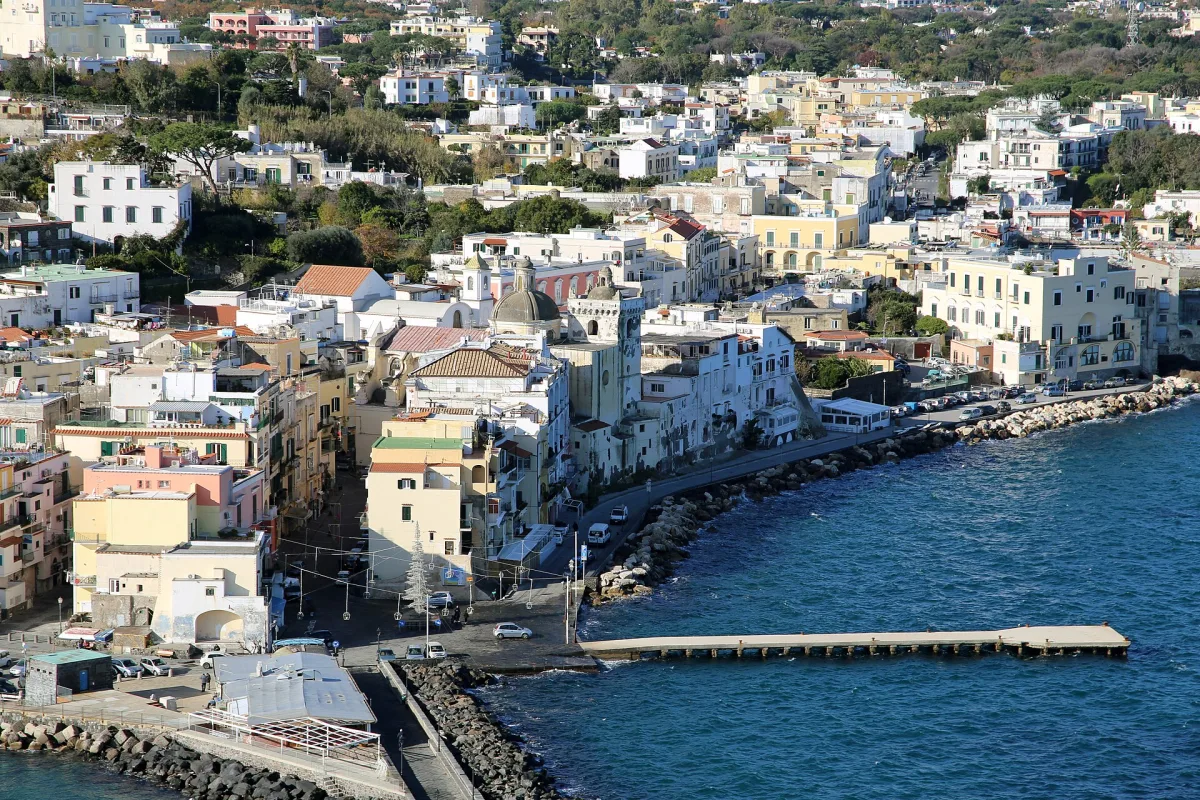 Ischia con Bambini: Una Vacanza Indimenticabile nell'Isola Verde
